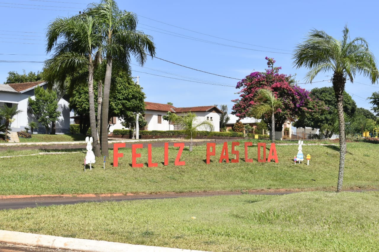 Município está decorado para a Páscoa